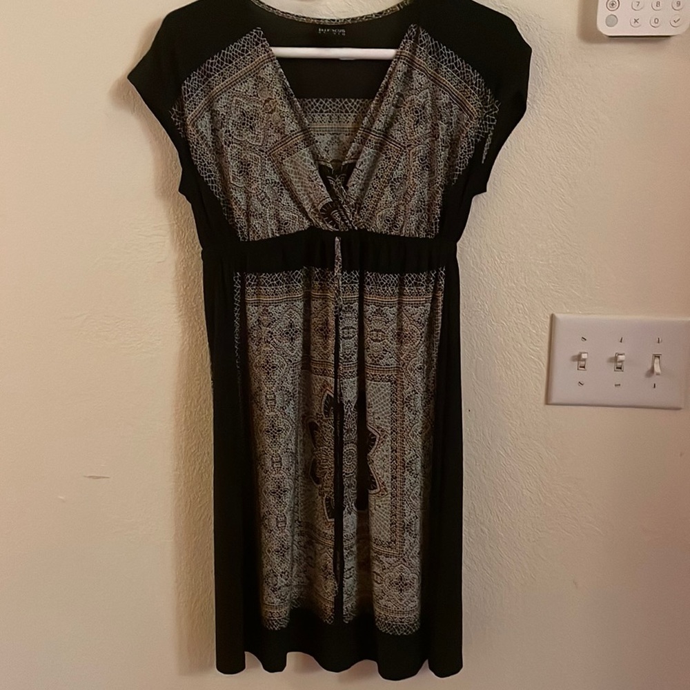 Light weight and very comfortable sun dress!